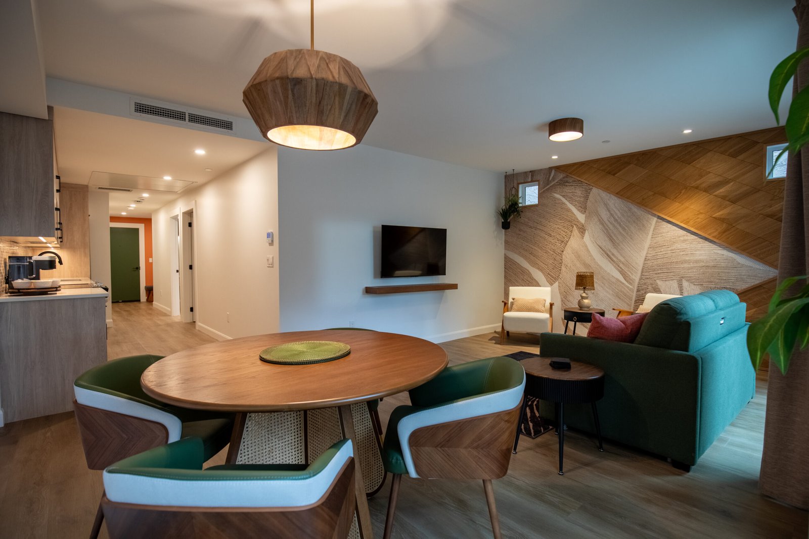 Tropical Suite agora finals 21